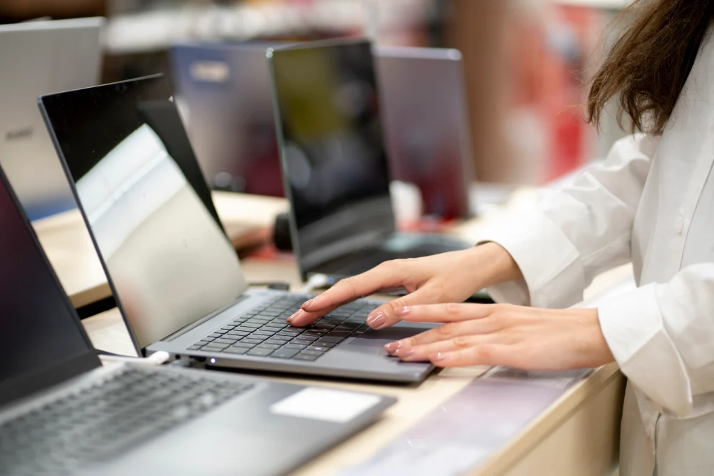 Best Laptops Under Rs. 100,000 in Sri Lanka - Ucomputers.lk | The ...
